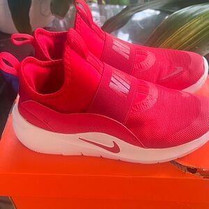 Nike Kids flex Runner 4 Bright Red Slip-On Sneakers, have been tried on, see pic